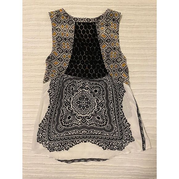 Woman’s Valerie Stevens SZ S Sleeveless Button Down Stylish Top - Picture 5 of 6